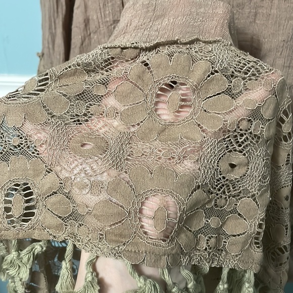 Size large, Boho dress/long top, flowy, lacy, earthy aesthetic - Picture 2 of 5